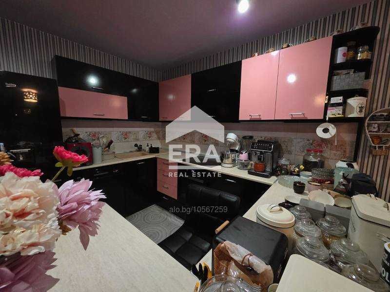 Дава се под наем Къща в Хасково, Дружба 1 - 262 кв.м за 390000 € - Снимка #9