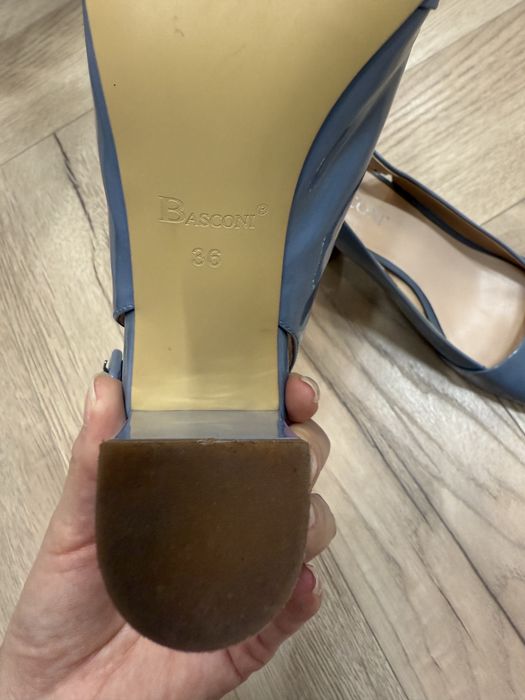 Продам летние босоножки