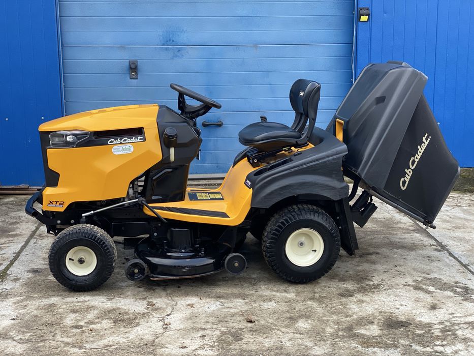 Vand Tractor/Tratoras profesional CUB CADET 23 cai ! Pret extrasezon!!