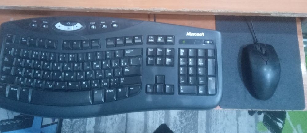 Kompyuter sotiladi. Narxini kelishamiz .