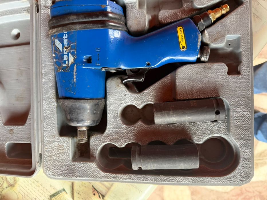 Cheie de impact pneumatica