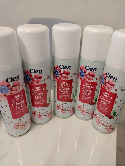 Cien сух шампоан 4 броя по 200 мл, вървят комплект + 1 бр подарък