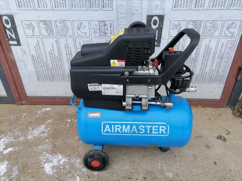Compresor Aer Airmaster 24L 8 Bari 190 L/min alimentare 220V motor