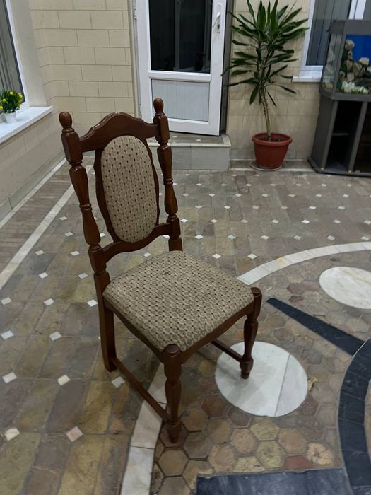 Стулья 12 штук.