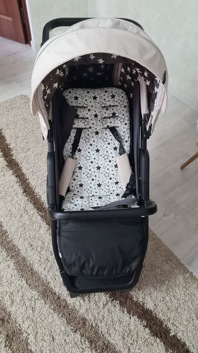 Коляска детская. Почти новая.