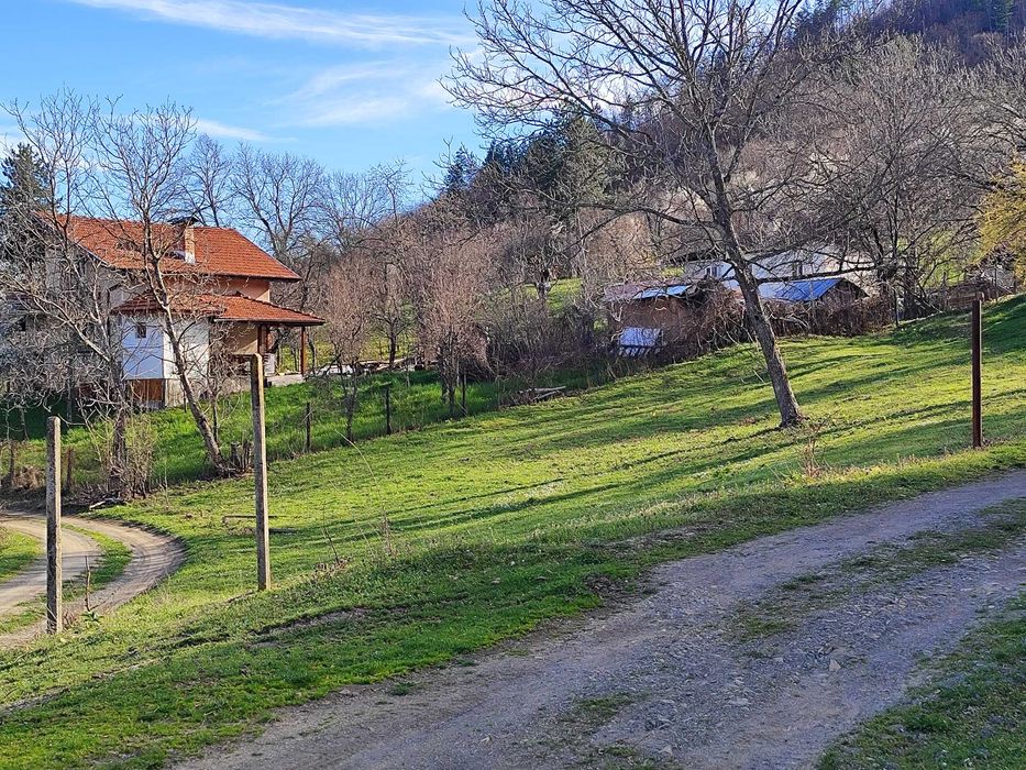 Продава УПИ (Регулация 878 кв.м.) в с. Голям Извор общ. Тетевен