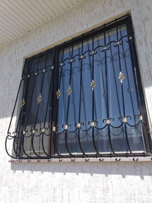 Решётки на окна металлические
