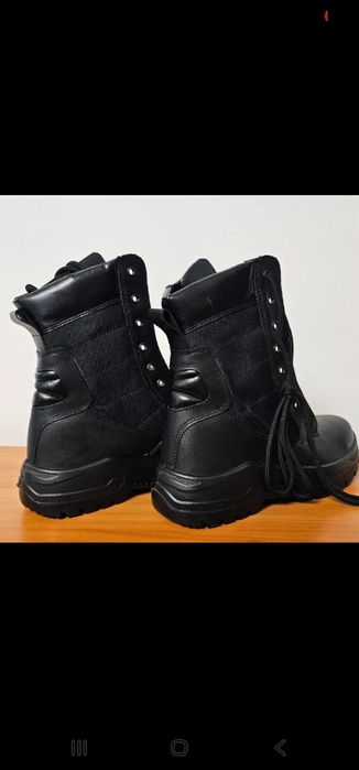 Bocanci din piele naturala