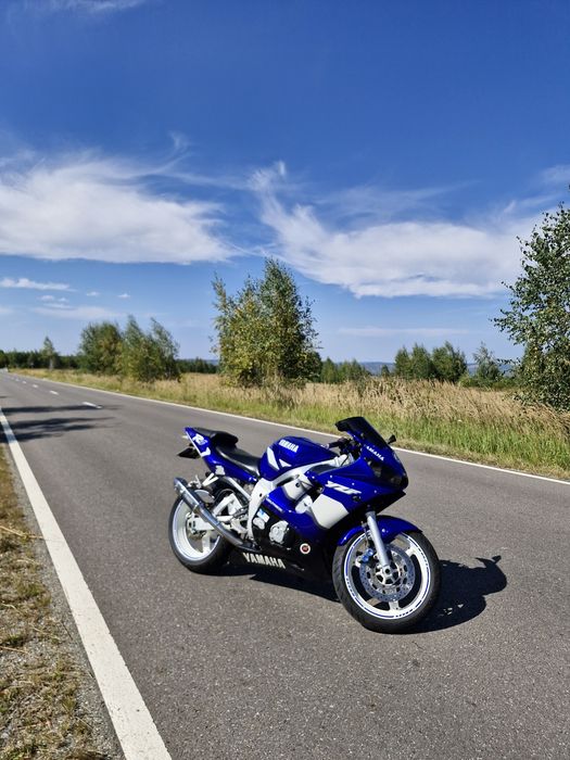 Vând Yamaha r6 2001