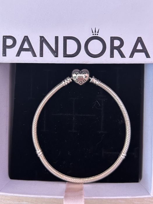 Гривна на Pandora