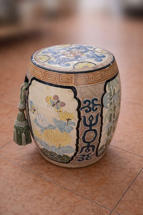 Китайста керамична табуретка