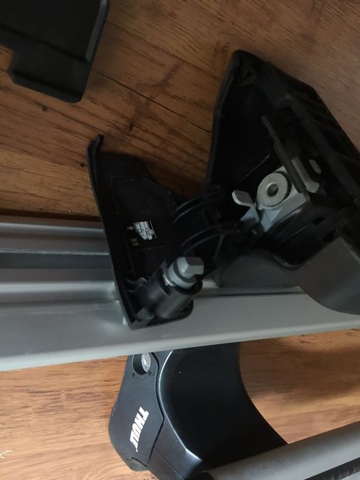 Thule 753/754 + Wingbar Evo Silver 122см