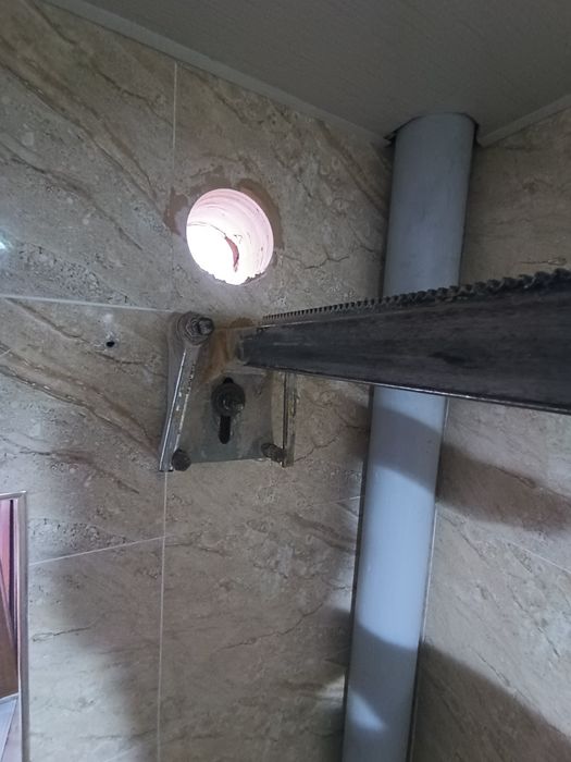 Отверстия для вытяжки (кухонные дымохода) с пылесосом!