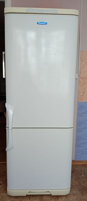 Холодильник Бирюса