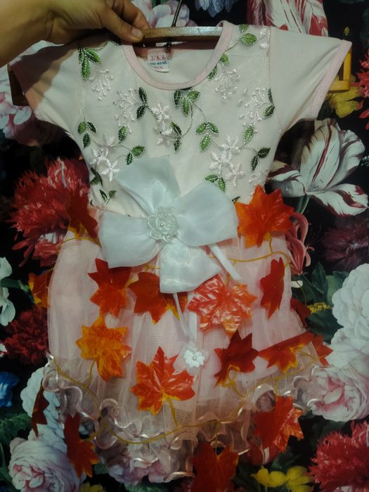 Продается детское осеннее платье