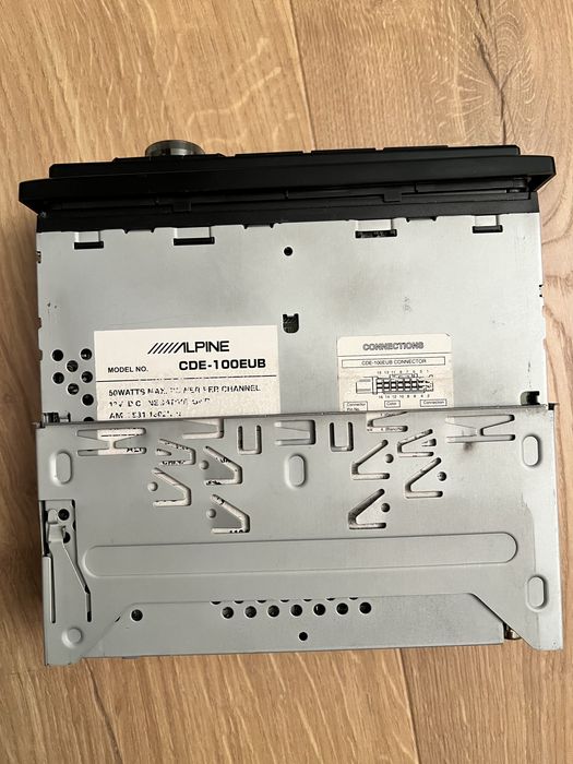 Player Alpine CDE-100EUB