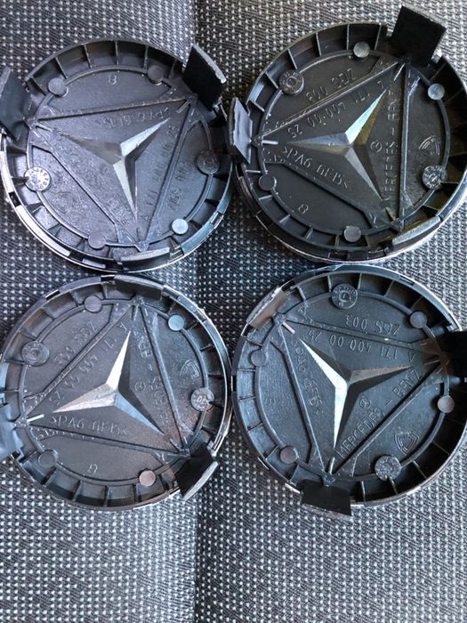 Set Capace Roti/Jante Mercedes Class albastru negru 75mm A C E S CLK