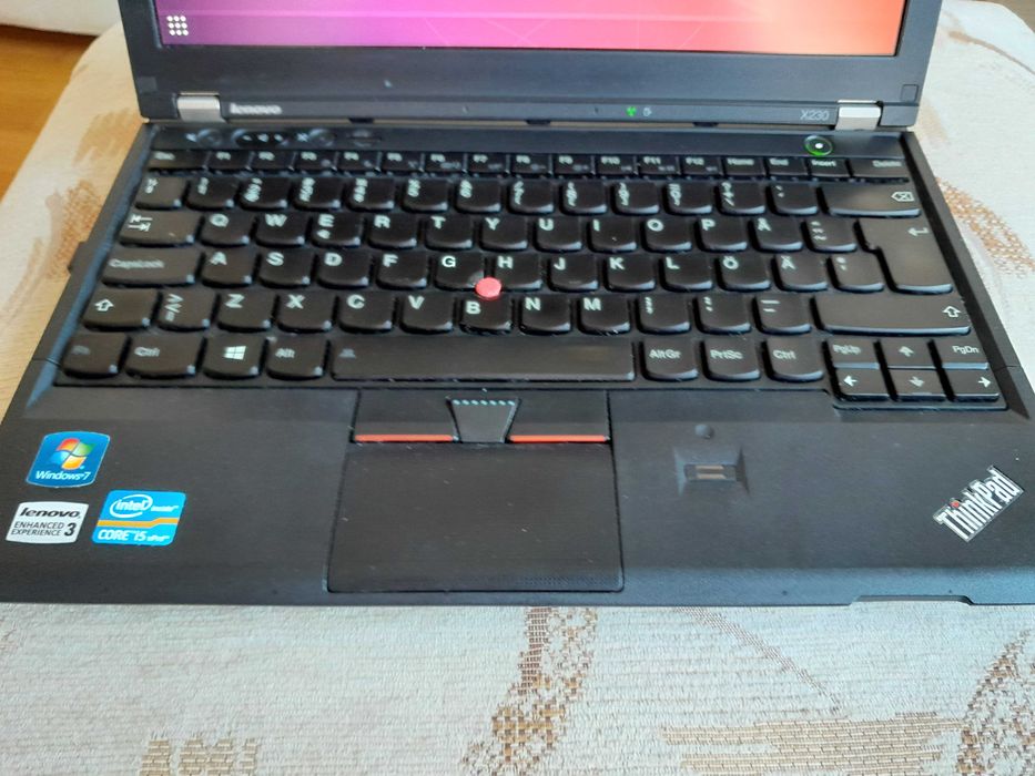 Лаптоп Lenovo X230  с нова батерия