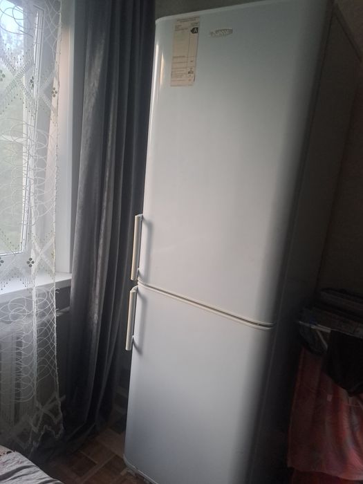 Продам холодильник
