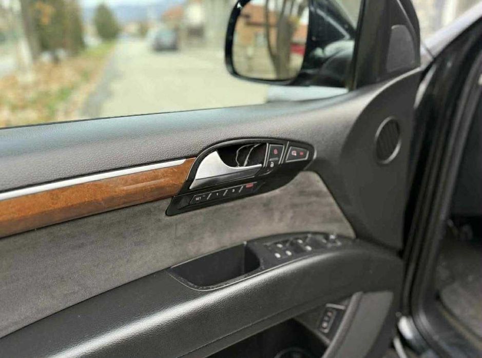 Vand Audi Q7 pe ARCURI