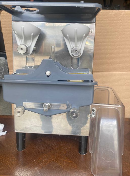 Професионална Фреш машина Z06A ZUMMO za цитрусови плодове