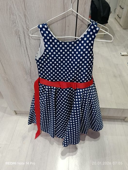 Продам на девочку платье в стиле ретро