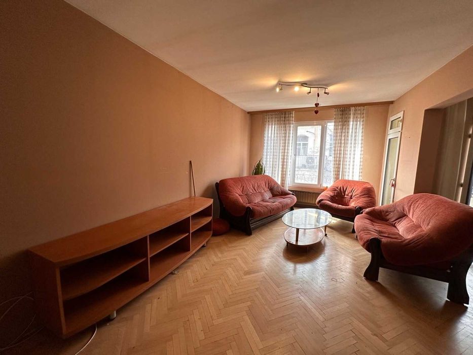Продава се Четиристаен апартамент в Пловдив, Център - 126 кв.м за 2056 €/кв.м - Снимка #3