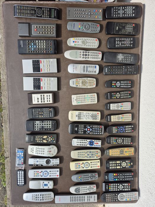 Telecomenzi Video cassette recorder,DVD,CD,Combine,marcile,Grunding,Siemens,Telefunken,Orion,Philips-25 lei bucata 
Auto Operation system 
SUPER 4Head