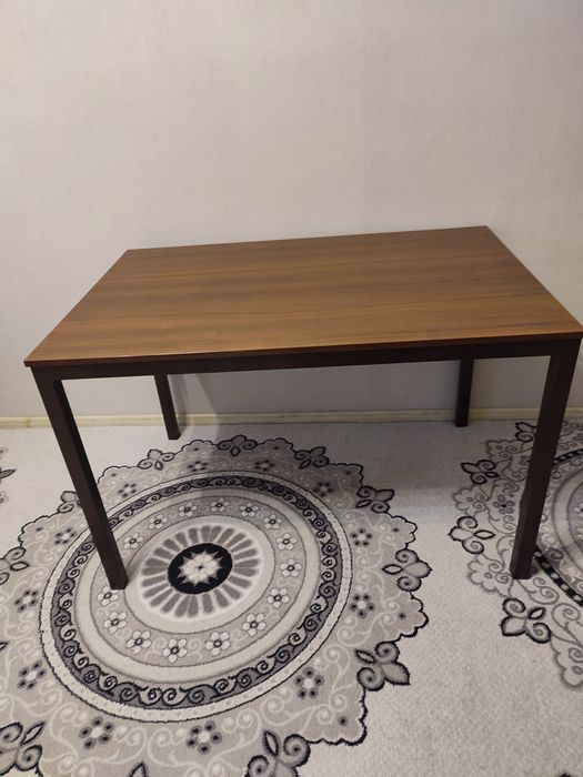 Стол кухонный обеденный