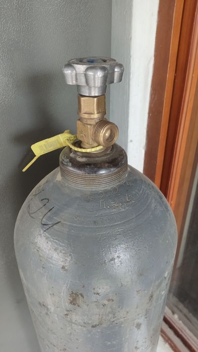 Продам баллон с аргоном.