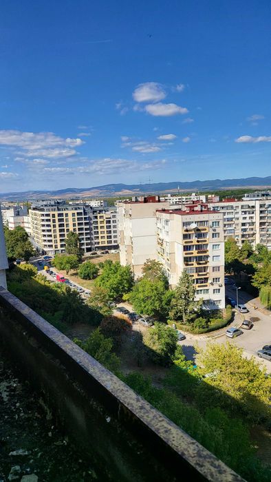 Продавам 2стаен непреходен Надежда 4