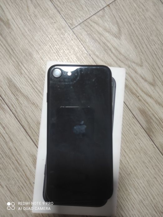 Iphone SE 20 черный