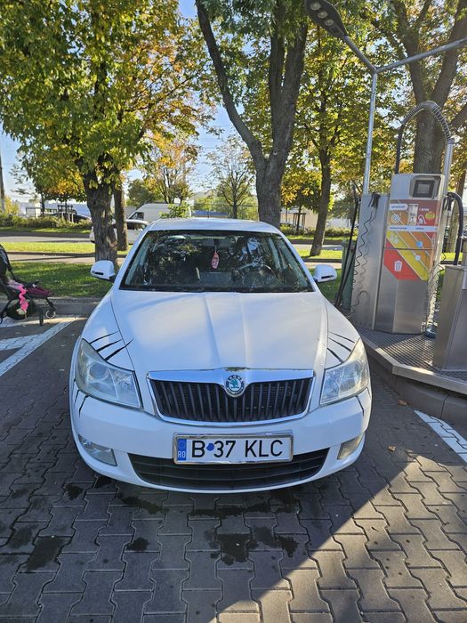 SKODA Octavia 2011 — imagine 2