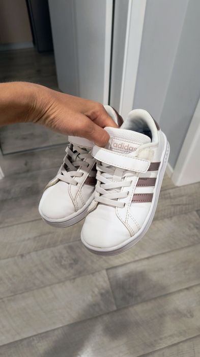 Маратонки за момиче