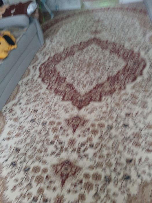 Продам б/у ковер