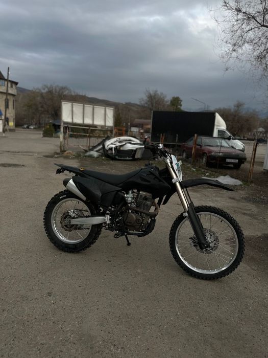 Продам эндуро 250куб