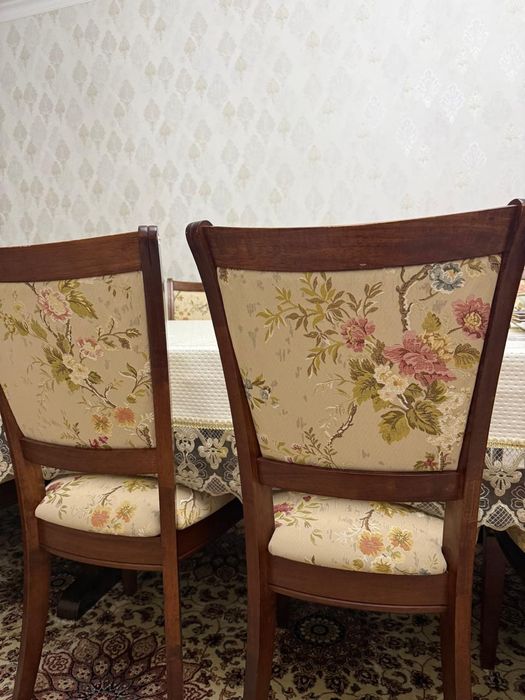 Продам стол, стулья