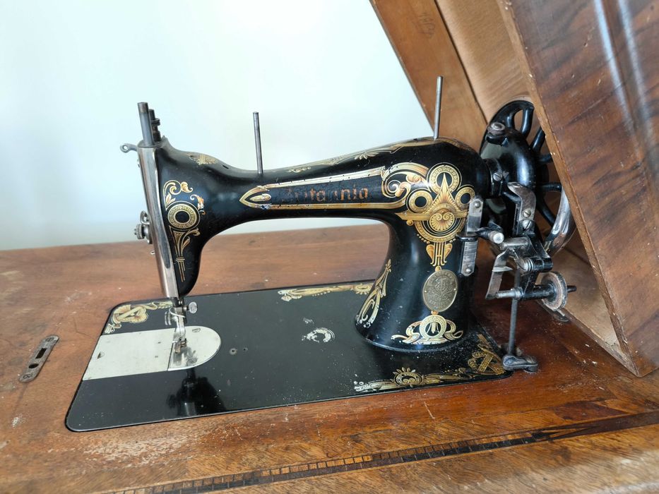 Стара шевна машина Британия