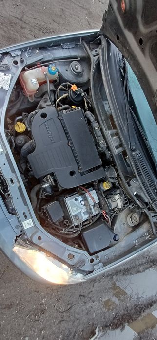 Продавам fiat punto 1.3 multijet