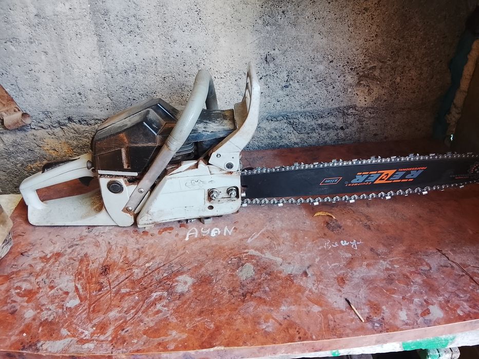 Продается бензопила рабочая