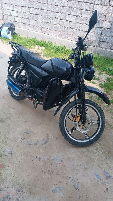 Moto sotiladi srochniga 10/9  holati