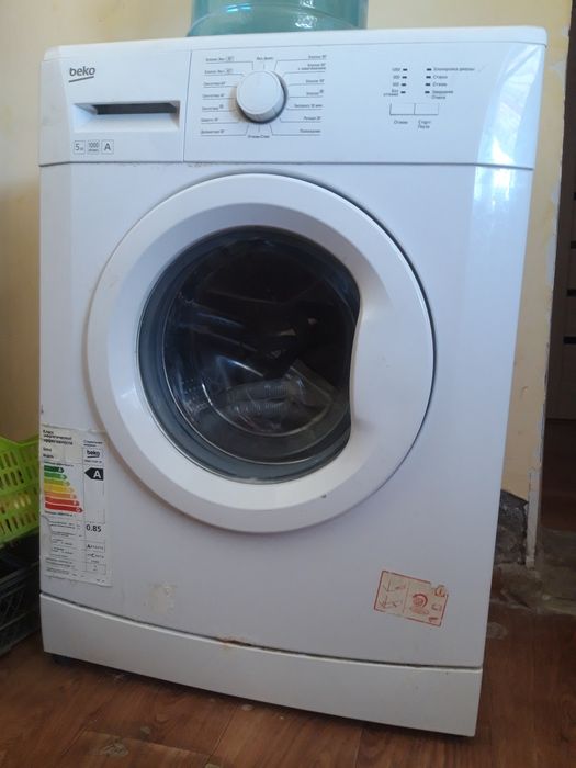 Стиральная машина, 5 лет как купили, в хорошем состоянии, торг уместен