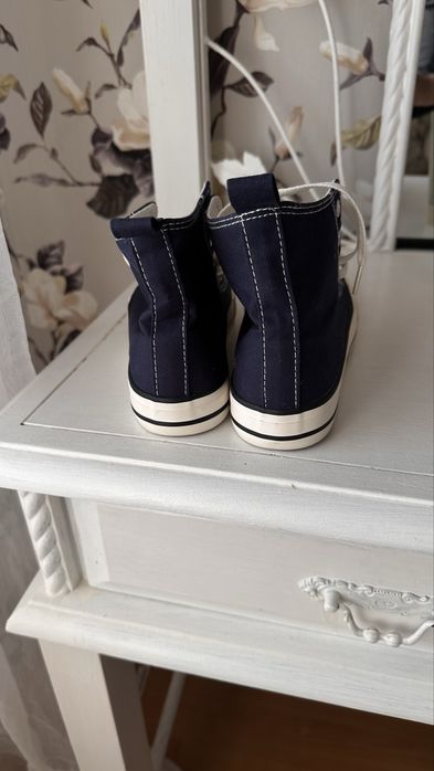 Продам кеды новые 36 размер