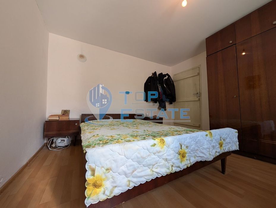 Двуетажна къща след ремонт в село Караисен