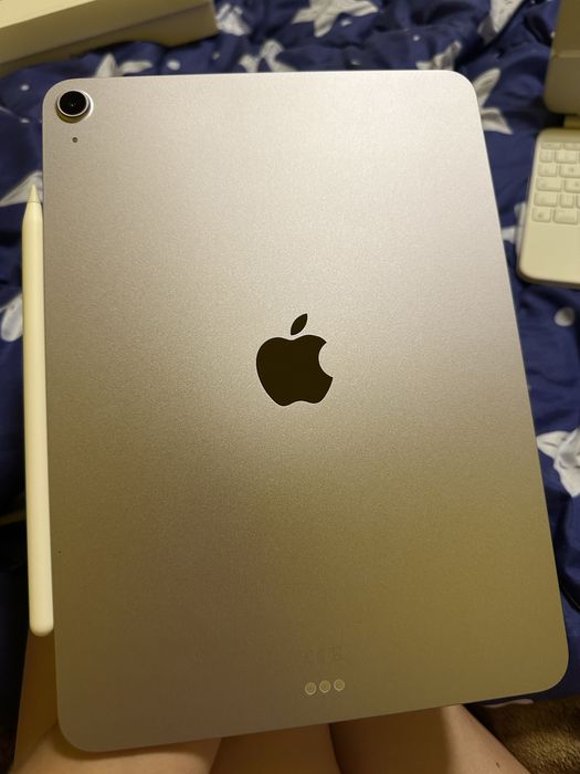 Vând iPad Air 11” M3 Wi-Fi – 128 GB, Mov