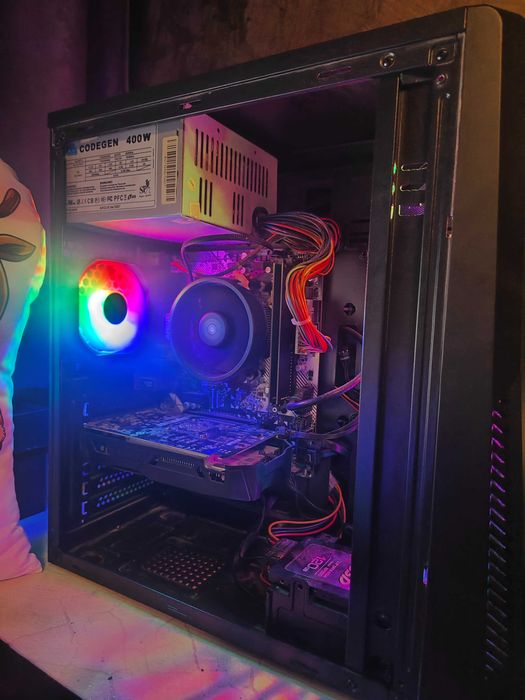 Бюджетен геймърски компютър GTX 1050 Ti, AMD RYZEN 3 3200G, 16GB RAM