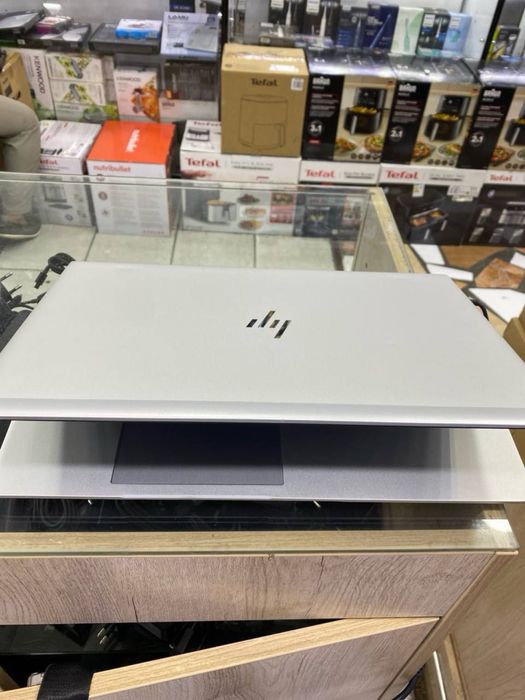 HP Elitebook Core i7-8650U
