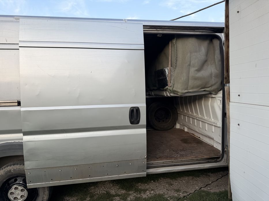 Peugeot boxer 2.2 motorina  an2007
