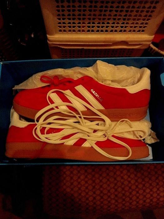 Adidas gazelle обувки