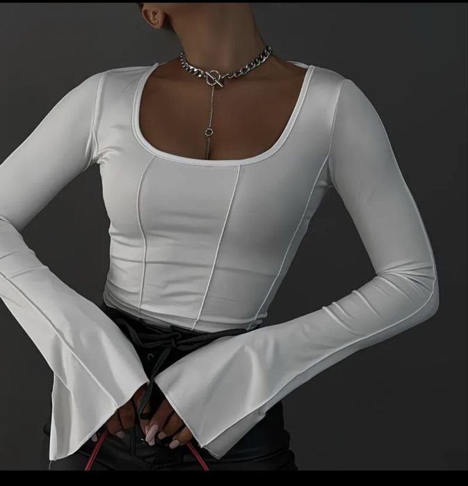 Продам женскую кофточку